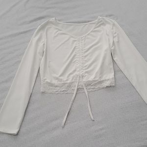 🌟Adorable Crop Top W/ Lace Trim